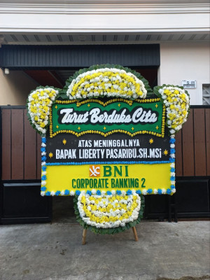 Papan Bunga Duka di Aru Selatan Utara