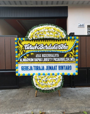 Papan Bunga Duka di Aru Selatan Utara