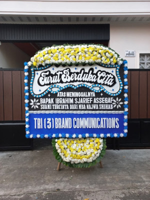 Papan Bunga Duka di Aru Selatan Utara